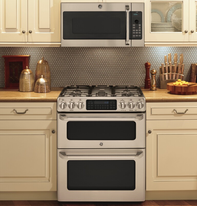 GE Series 30" Slide-In Front Control Gas Double Oven with Convection Range CGS990SETSS