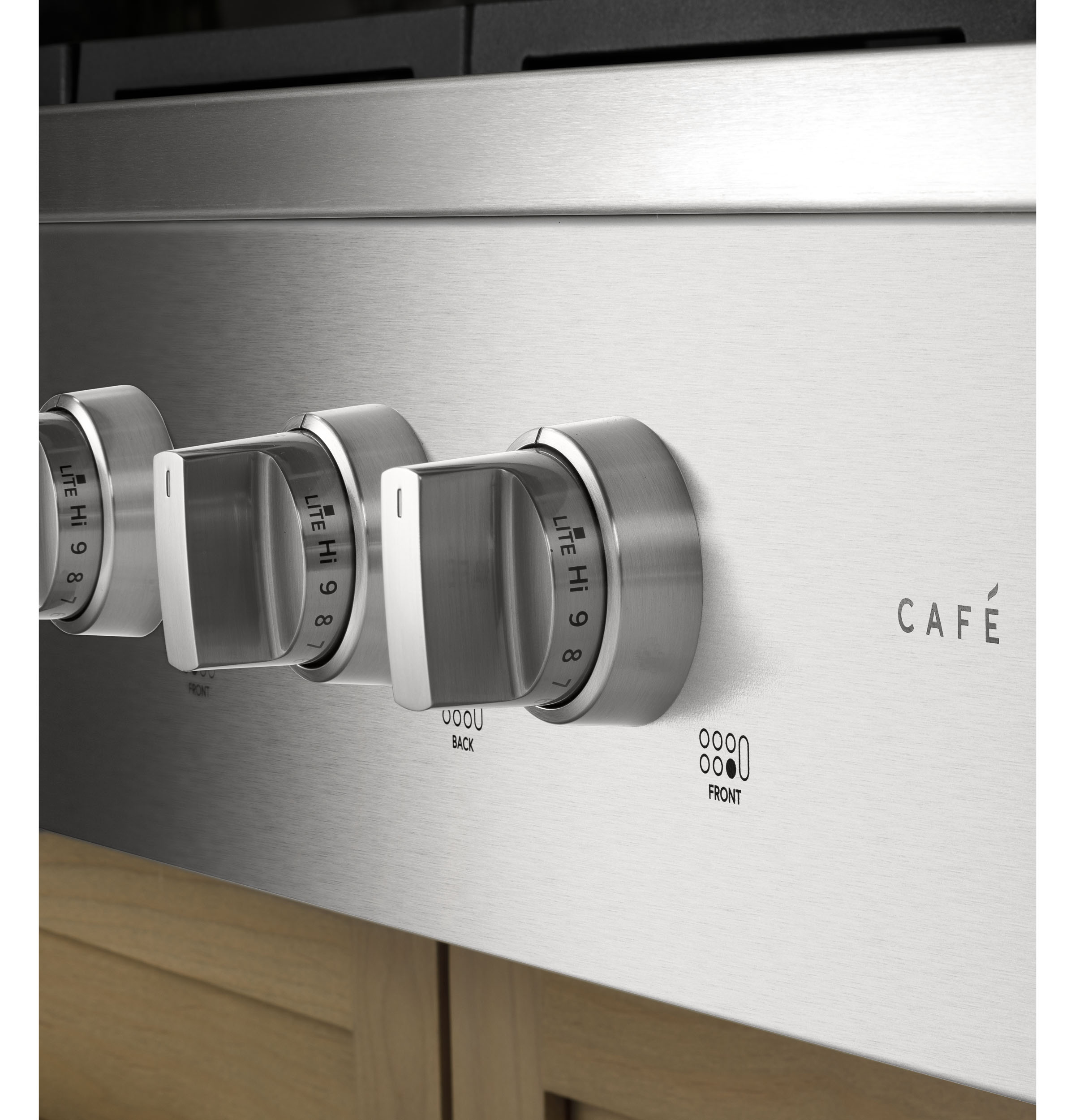 CAFÉ™ 36" Commercial-Style Gas Rangetop with 6 Burners (Natural Gas) CGU366P2TS1