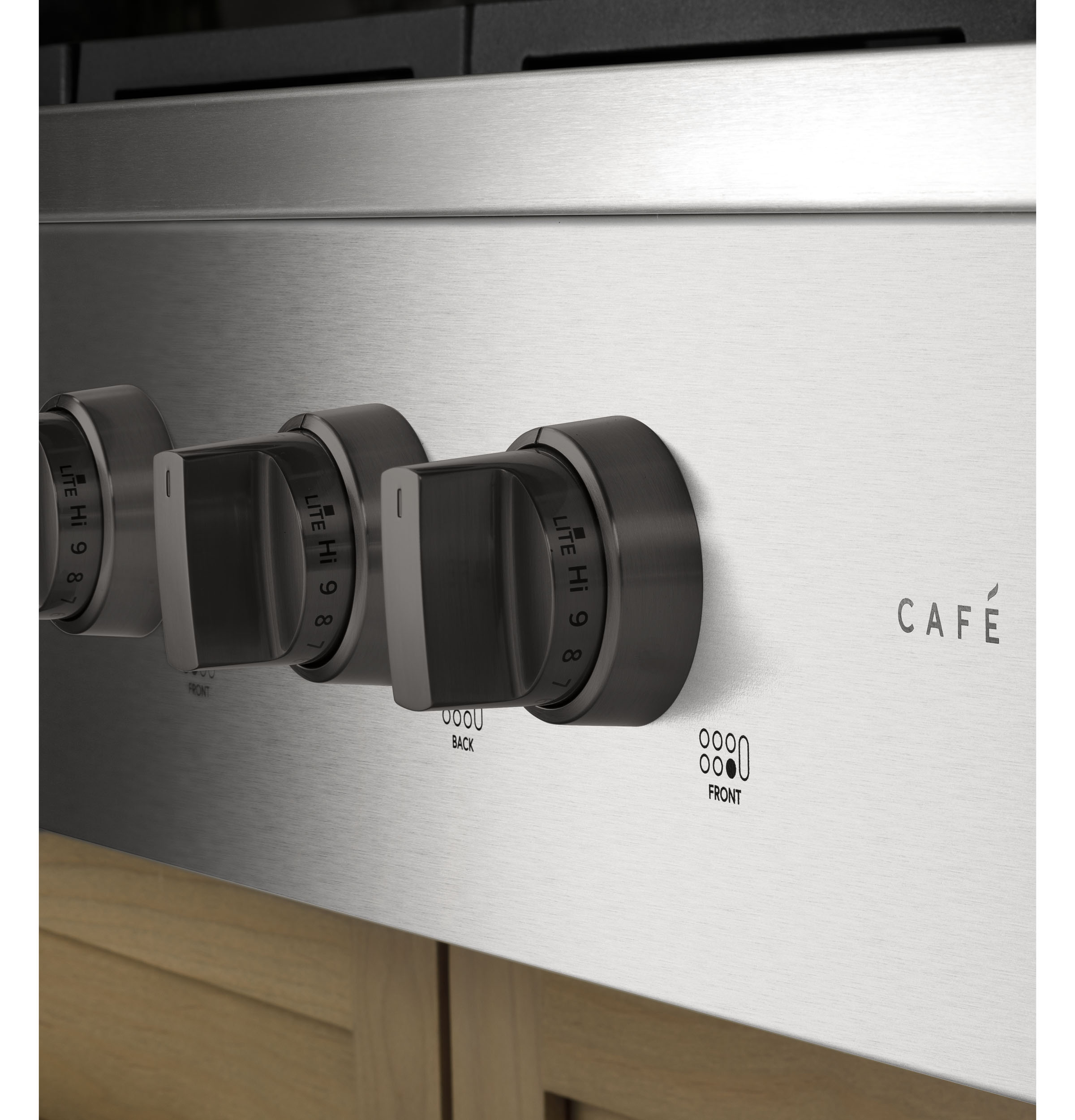 CAFÉ™ 36" Commercial-Style Gas Rangetop with 6 Burners (Natural Gas) CGU366P2TS1