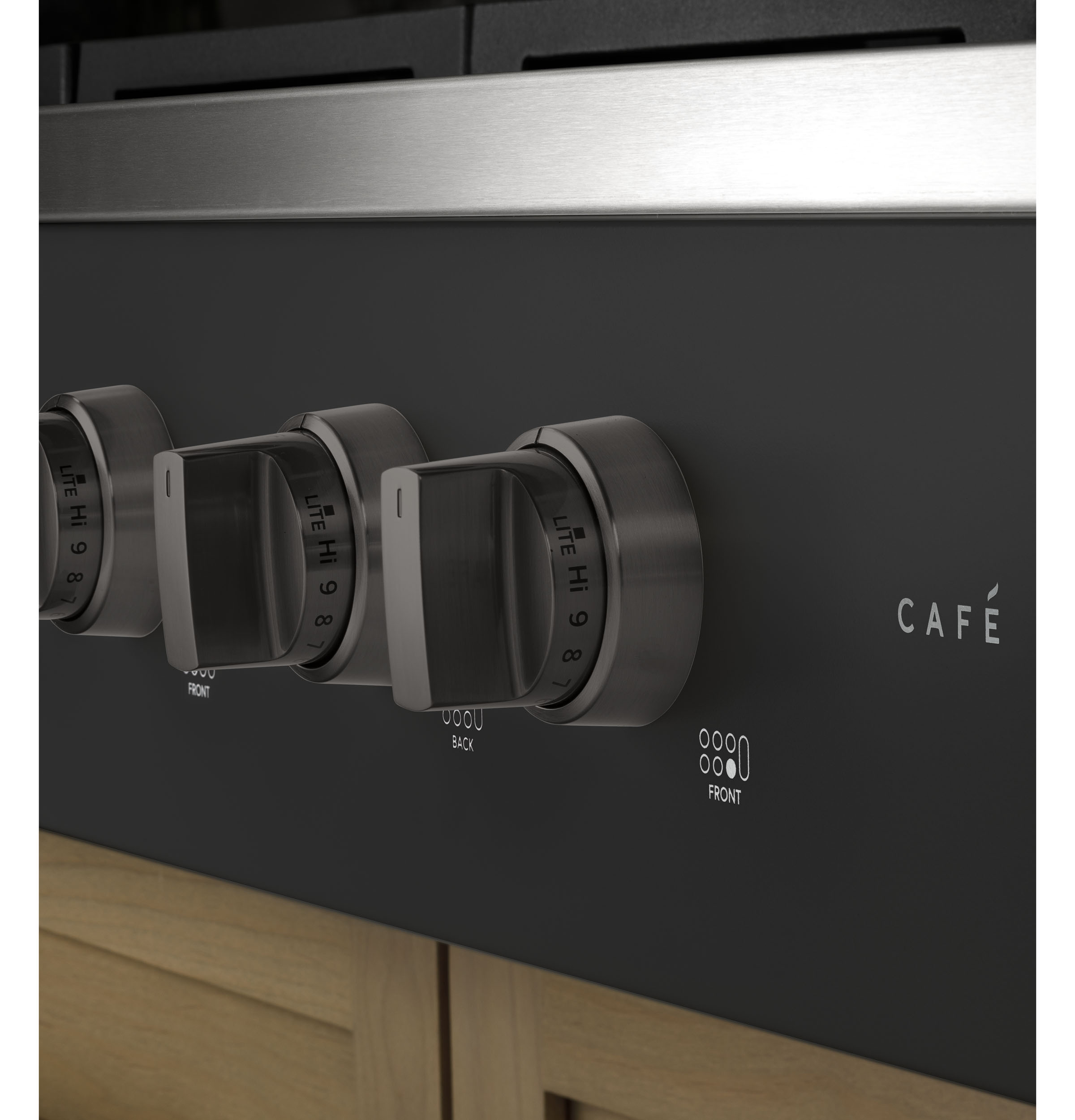 CAFÉ™ 36" Commercial-Style Gas Rangetop with 6 Burners (Natural Gas) CGU366P3TD1