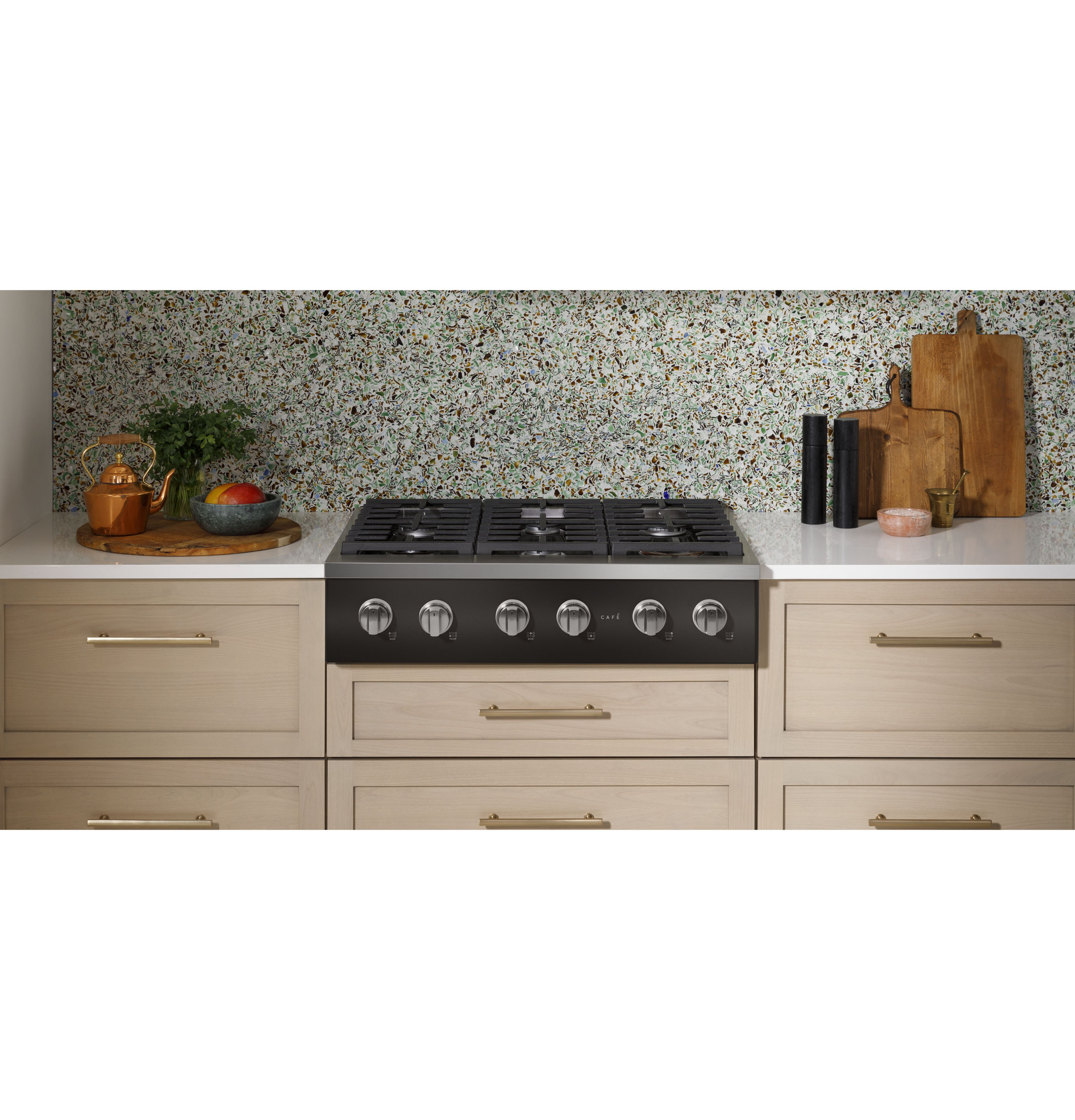 CAFÉ™ 36" Commercial-Style Gas Rangetop with 6 Burners (Natural Gas) CGU366P3TD1