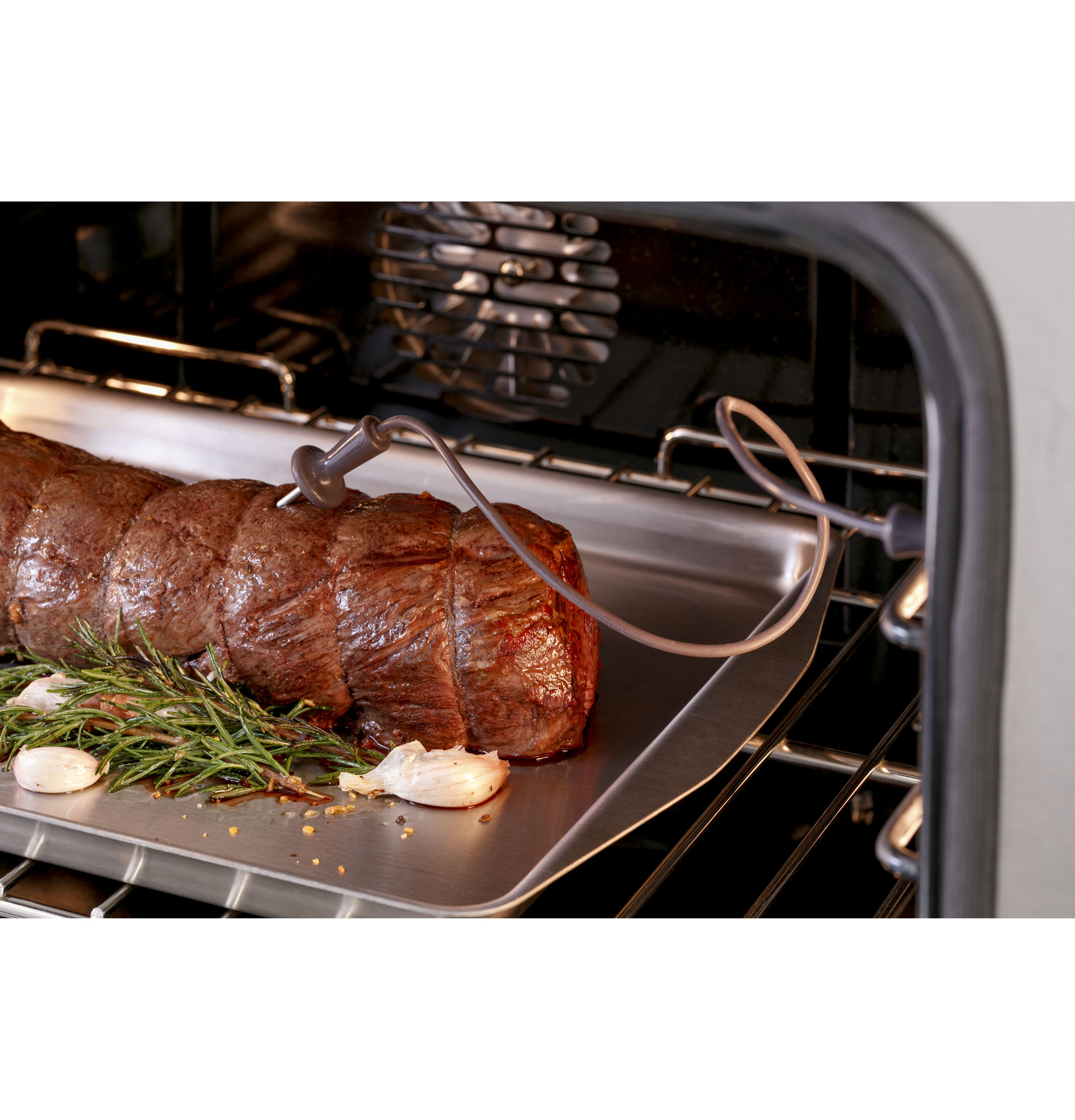 CAFÉ™ 36" Smart All-Gas Commercial-Style Range with 6 Burners (Natural Gas) CGY366P3TD1