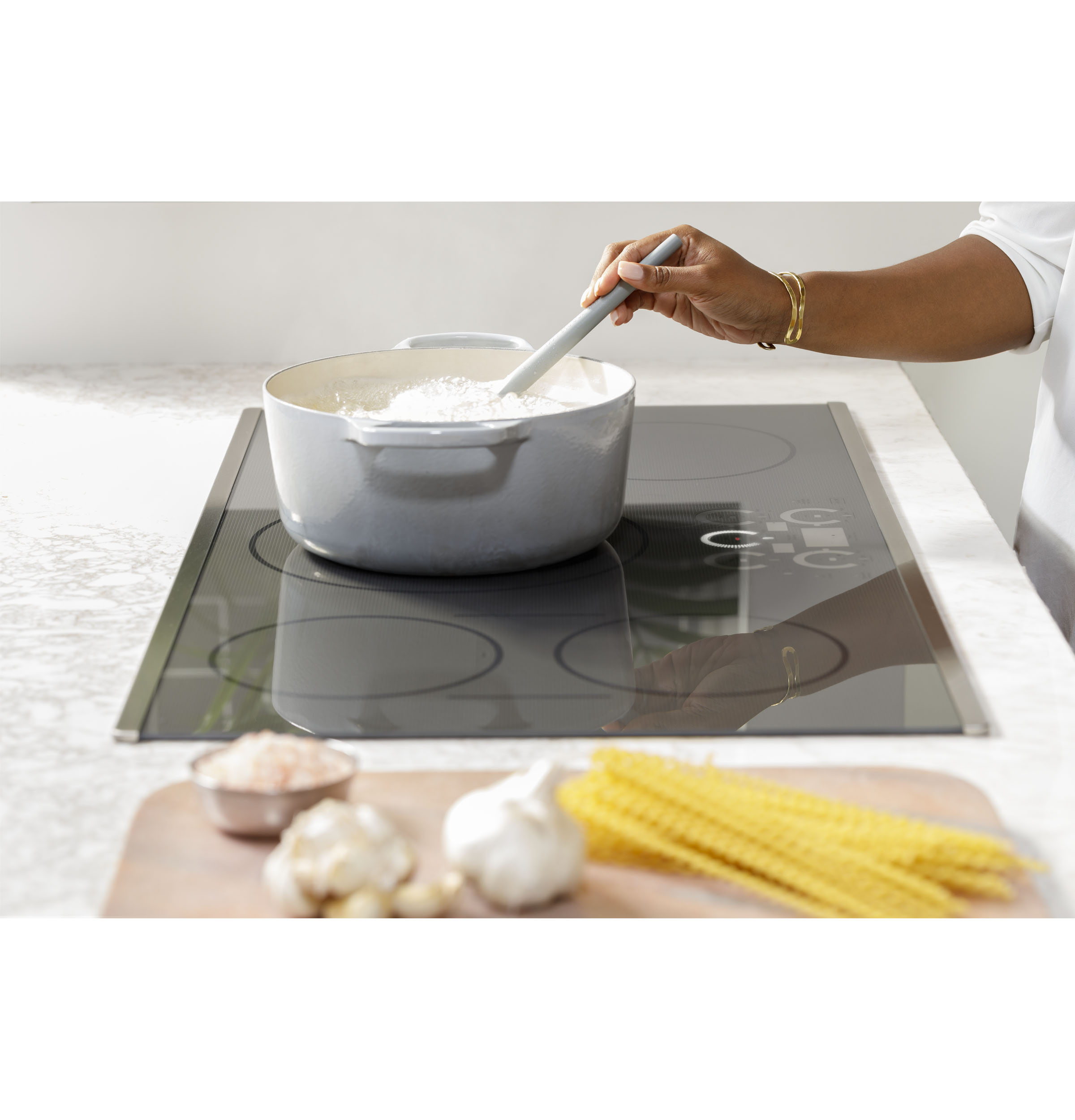 CAFÉ™ Series ENERGY STAR® 30" Built-In Touch Control Induction Cooktop CHP90302TSS