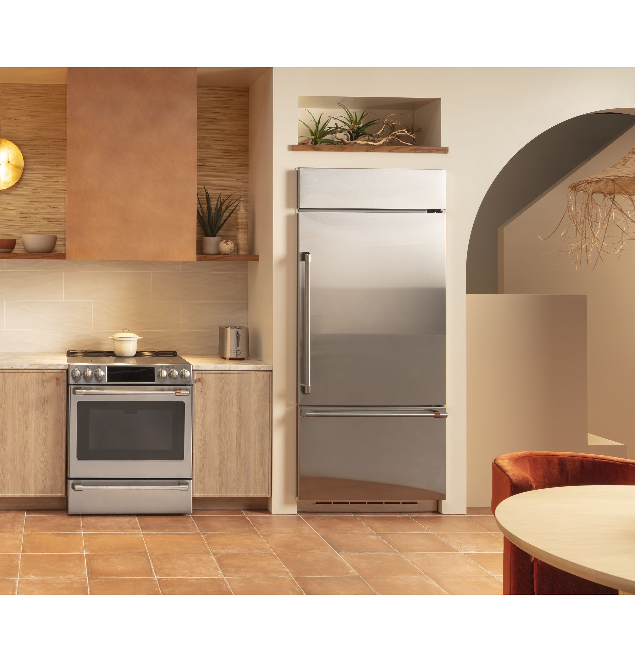 CAFÉ™ 30" Smart Slide-In, Front-Control, Induction and Convection Range with In-Oven Camera CHS90XP2MS1