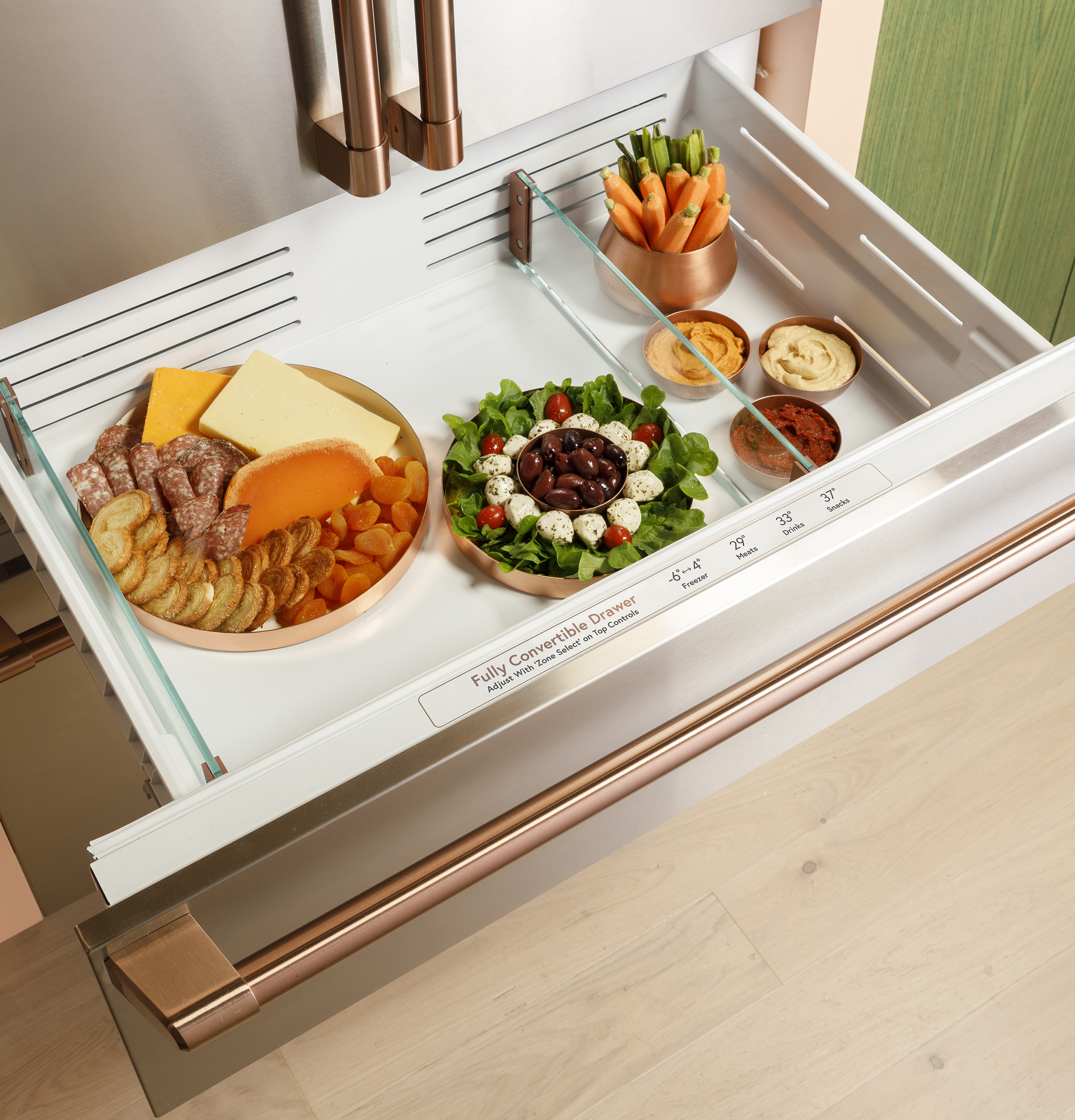 CAFÉ™ 36" Integrated Bottom-Freezer Refrigerator CIC36LP2VS1