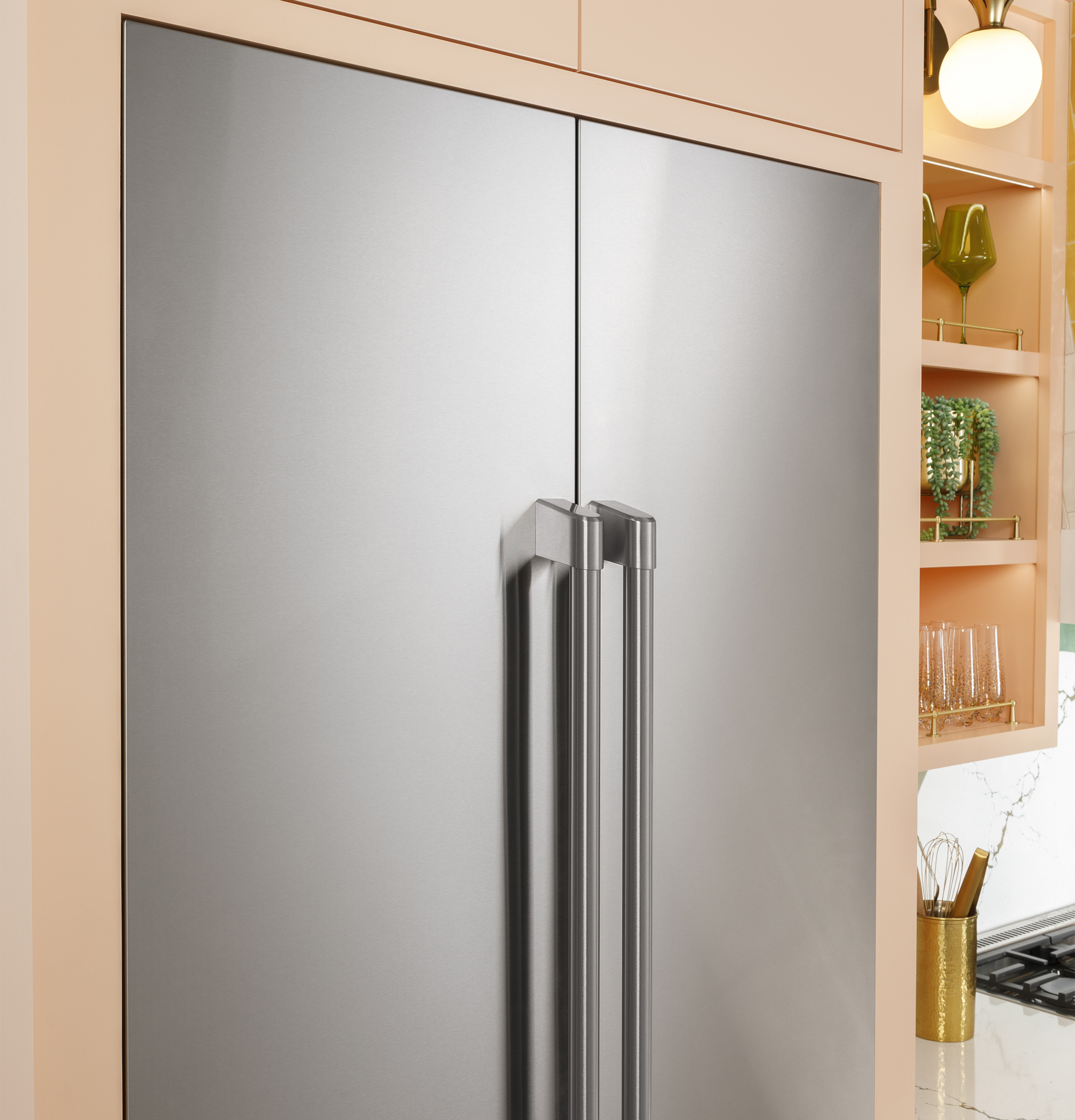 CAFÉ™ 36" Integrated Bottom-Freezer Refrigerator CIC36RP2VS1