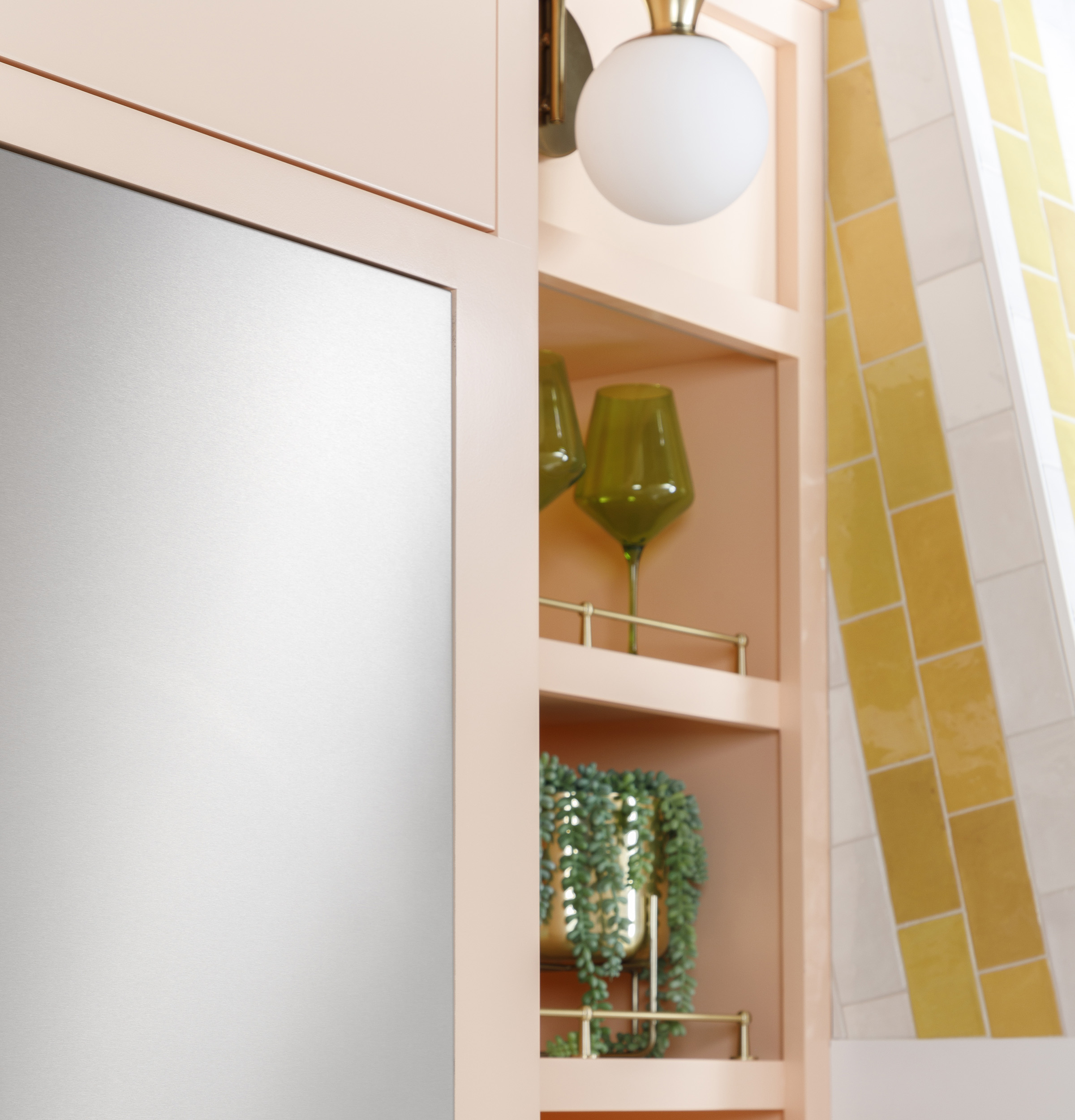 CAFÉ™ 36" Integrated Bottom-Freezer Refrigerator CIC36RP2VS1