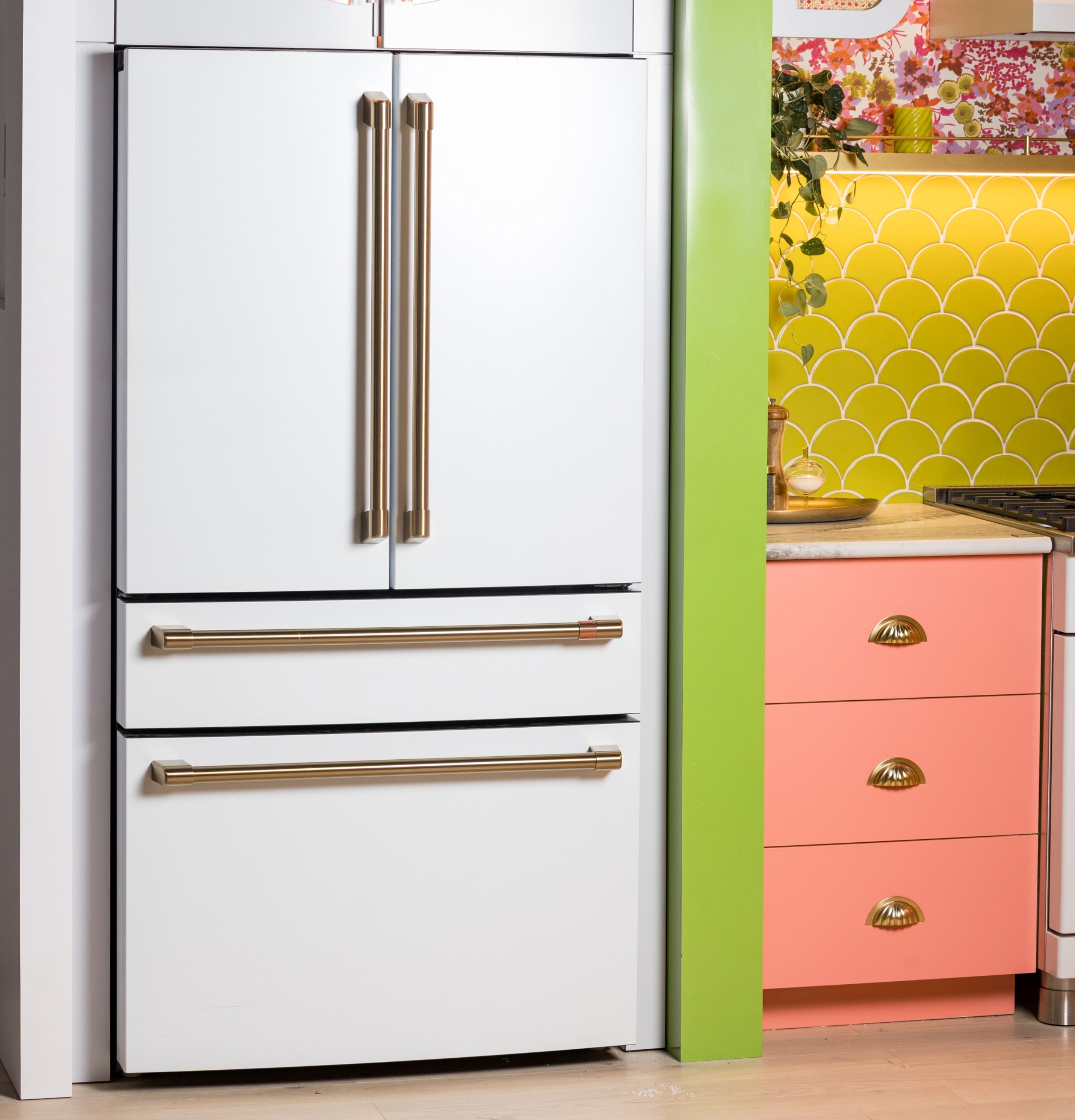CAFÉ™ ENERGY STAR® 23.2 Cu. Ft. Smart Counter-Depth 4-Door French-Door Refrigerator With Dual-Dispense AutoFill Pitcher CJE23DP4WW2
