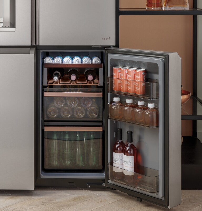 CAFÉ™ ENERGY STAR® 27.4 Cu. Ft. Smart Quad-Door Refrigerator in Platinum Glass CQE28DM5NS5