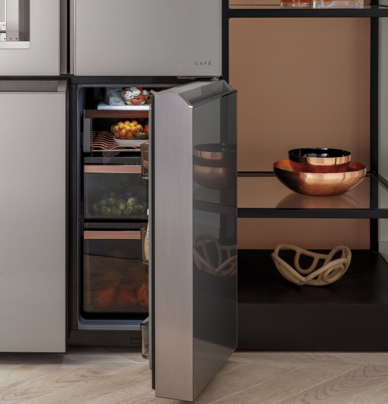 CAFÉ™ ENERGY STAR® 27.4 Cu. Ft. Smart Quad-Door Refrigerator in Platinum Glass CQE28DM5NS5