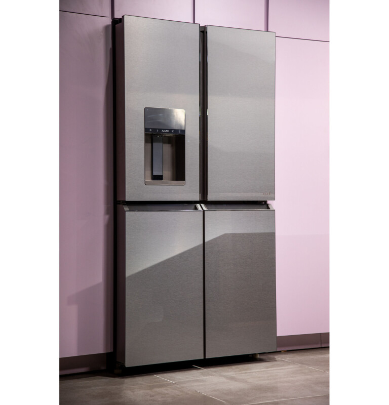 CAFÉ™ ENERGY STAR® 27.4 Cu. Ft. Smart Quad-Door Refrigerator in Platinum Glass CQE28DM5NS5
