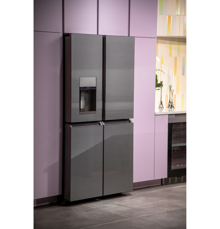 CAFÉ™ ENERGY STAR® 27.4 Cu. Ft. Smart Quad-Door Refrigerator in Platinum Glass CQE28DM5NS5