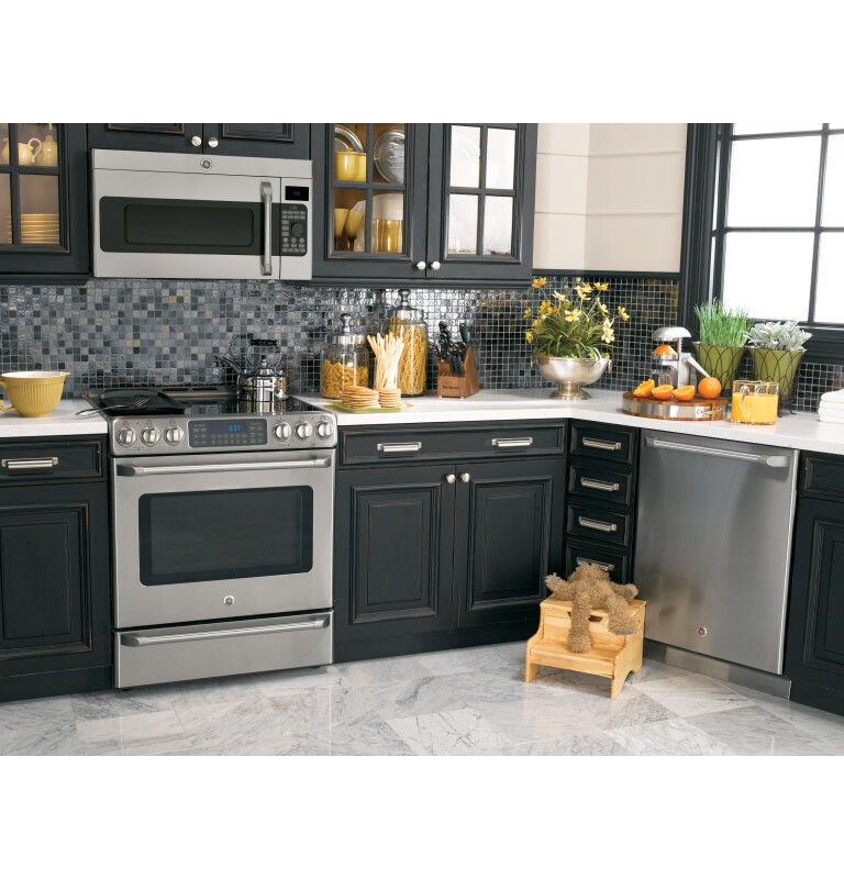 GE Series 30" Slide-In Front Control Convection Range with Baking Drawer CS980STSS