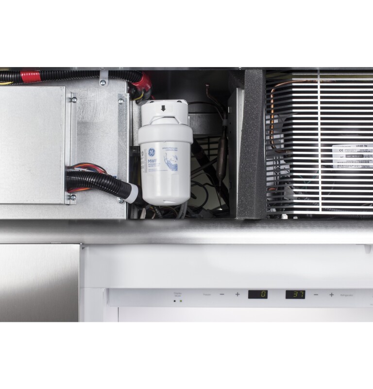 CAFÉ™ 42" Smart Built-In Side-by-Side Refrigerator CSB42WP2NS1
