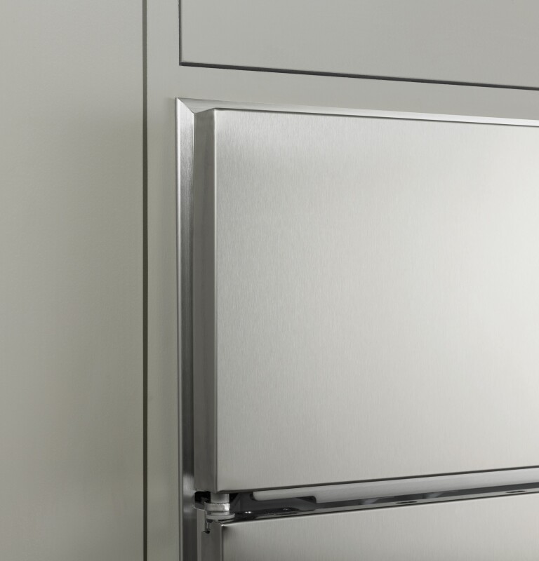 CAFÉ™ 48" Smart Built-In Side-by-Side Refrigerator with Dispenser CSB48YP2NS1