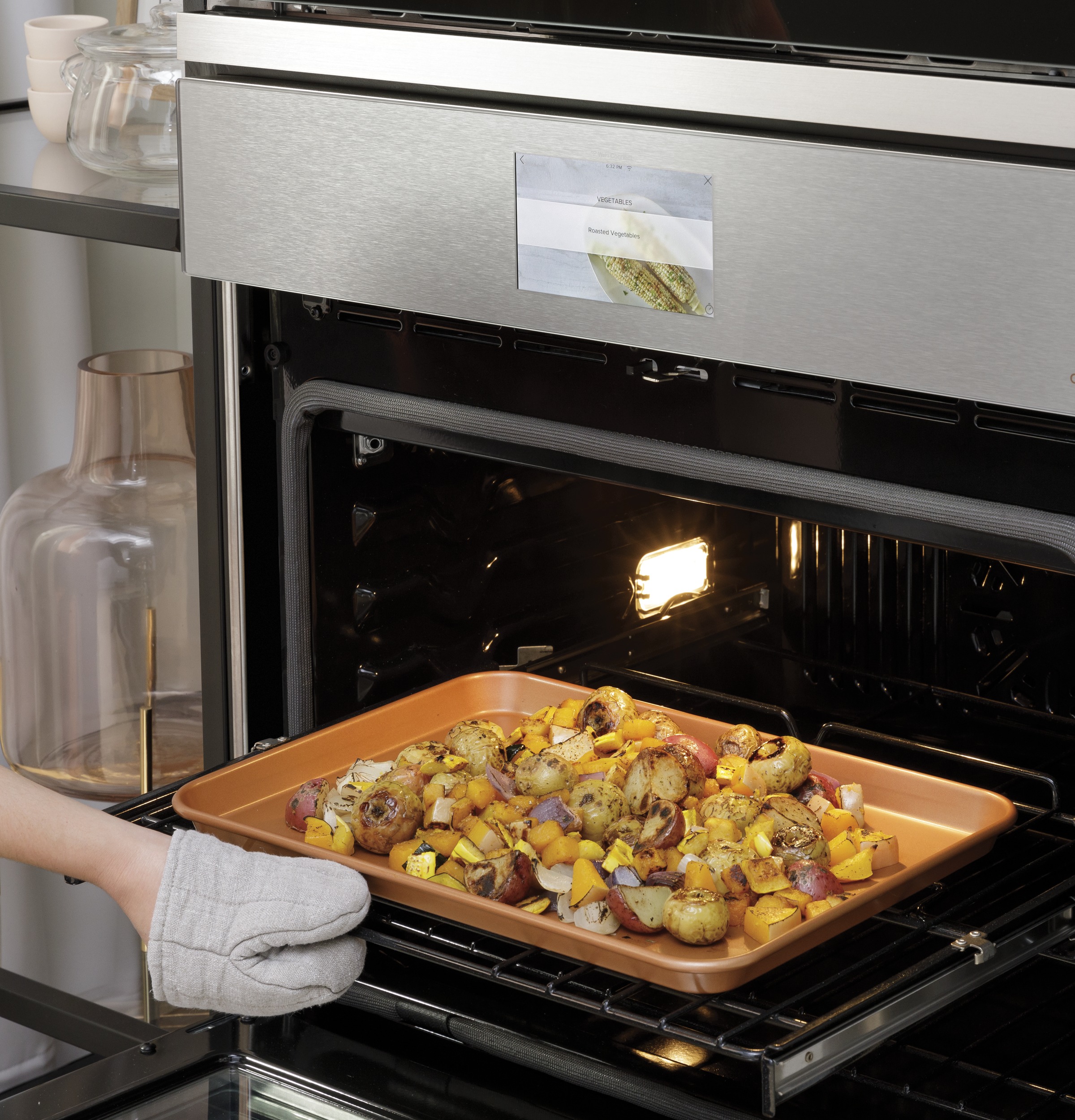CAFÉ™ 30" Smart Single Wall Oven with Convection in Platinum Glass CTS70DM2NS5