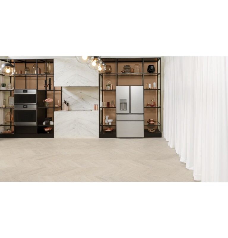 CAFÉ™ ENERGY STAR® 27.8 Cu. Ft. Smart 4-Door French-Door Refrigerator in Platinum Glass CVE28DM5NS5