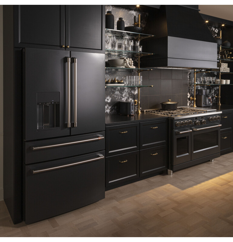 CAFÉ™ ENERGY STAR® 27.8 Cu. Ft. Smart 4-Door French-Door Refrigerator CVE28DP3ND1