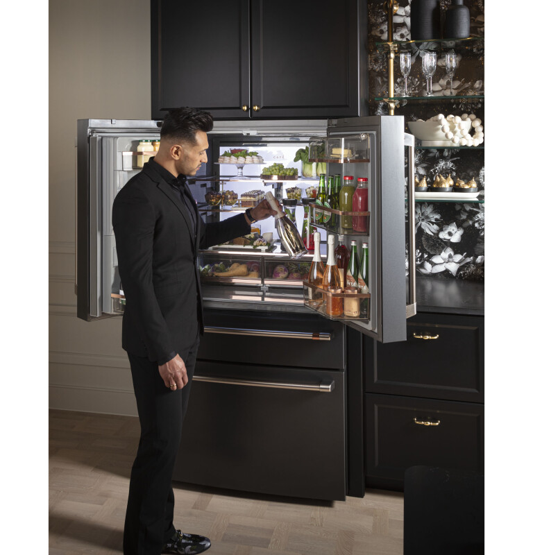 CAFÉ™ ENERGY STAR® 27.8 Cu. Ft. Smart 4-Door French-Door Refrigerator CVE28DP3ND1