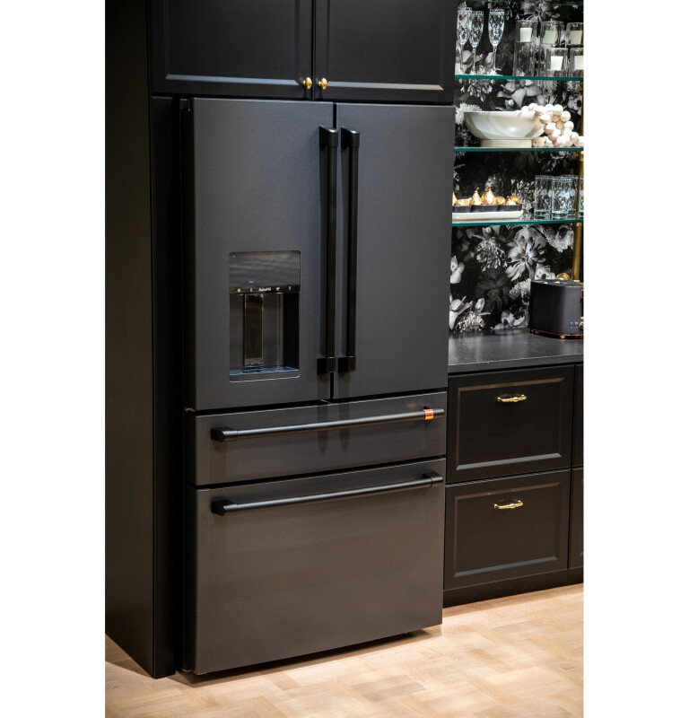 CAFÉ™ ENERGY STAR® 27.8 Cu. Ft. Smart 4-Door French-Door Refrigerator CVE28DP3ND1