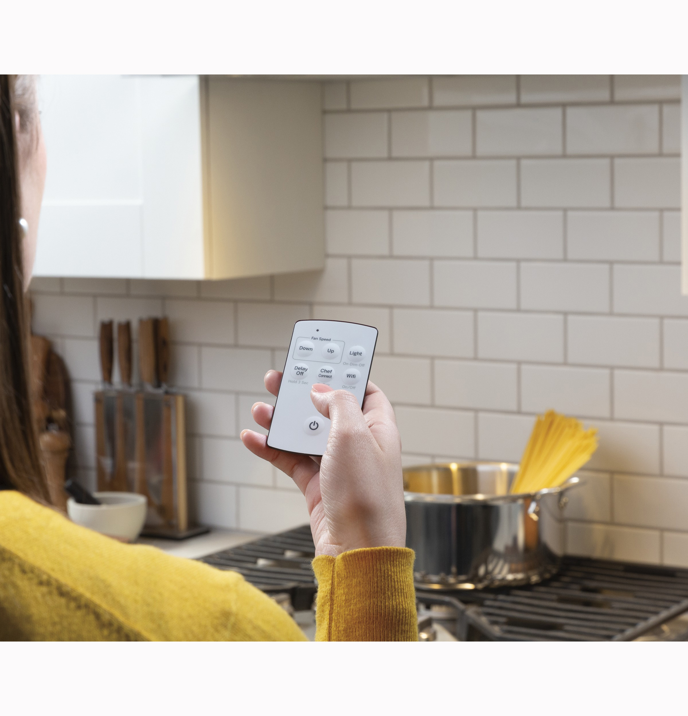 CAFÉ™ 36" Wall-Mount Glass Canopy Chimney Hood CVW73612MSS