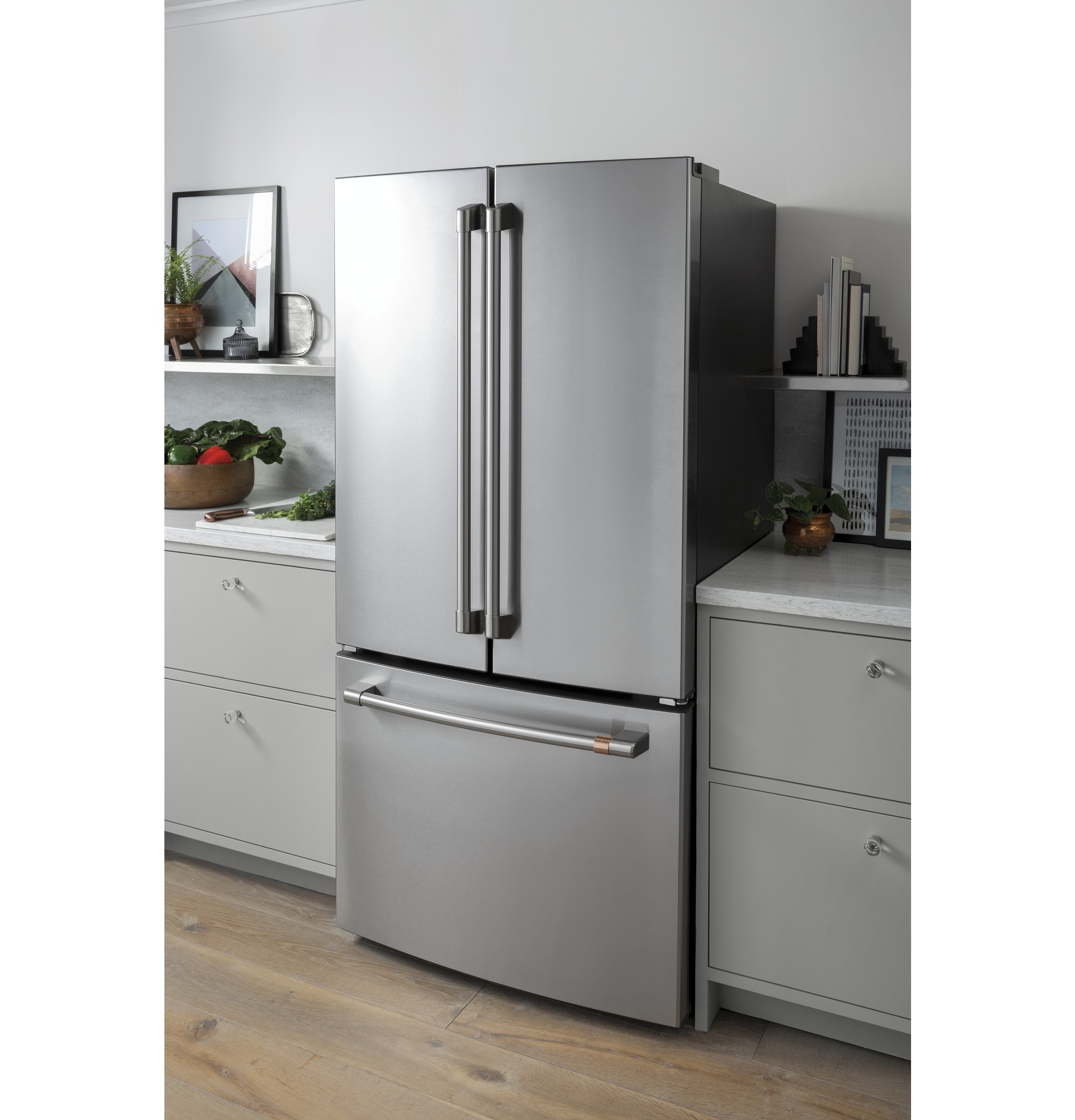 CAFÉ™ ENERGY STAR® 18.6 Cu. Ft. Counter-Depth French-Door Refrigerator CWE19SP3ND1