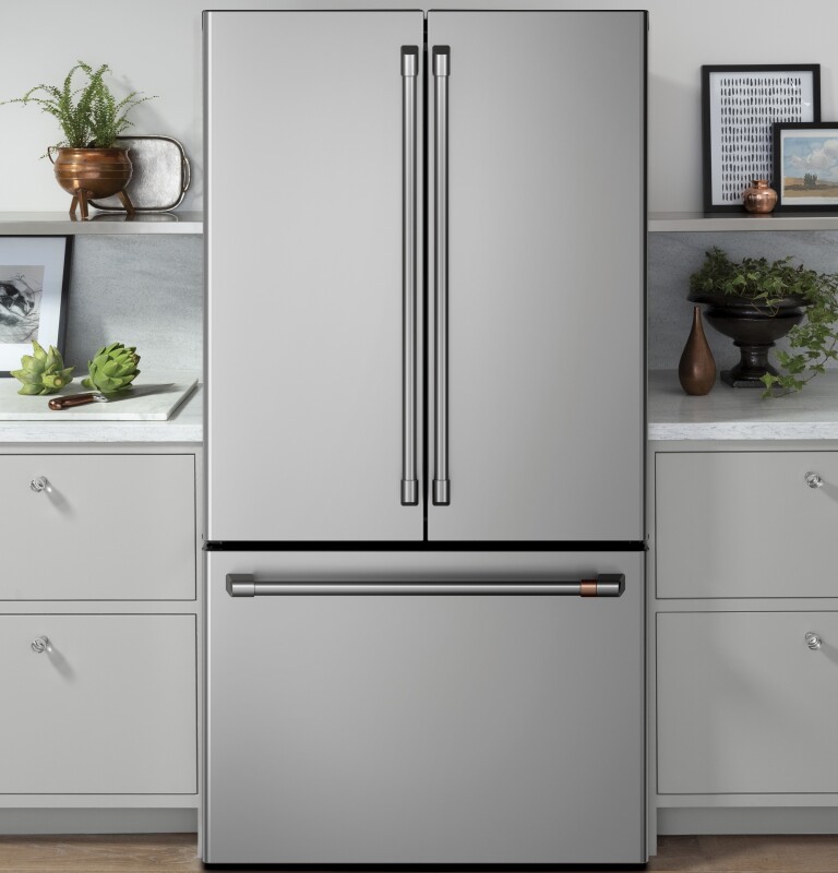 CAFÉ™ ENERGY STAR® 23.1 Cu. Ft. Smart Counter-Depth French-Door Refrigerator CWE23SP2MS1