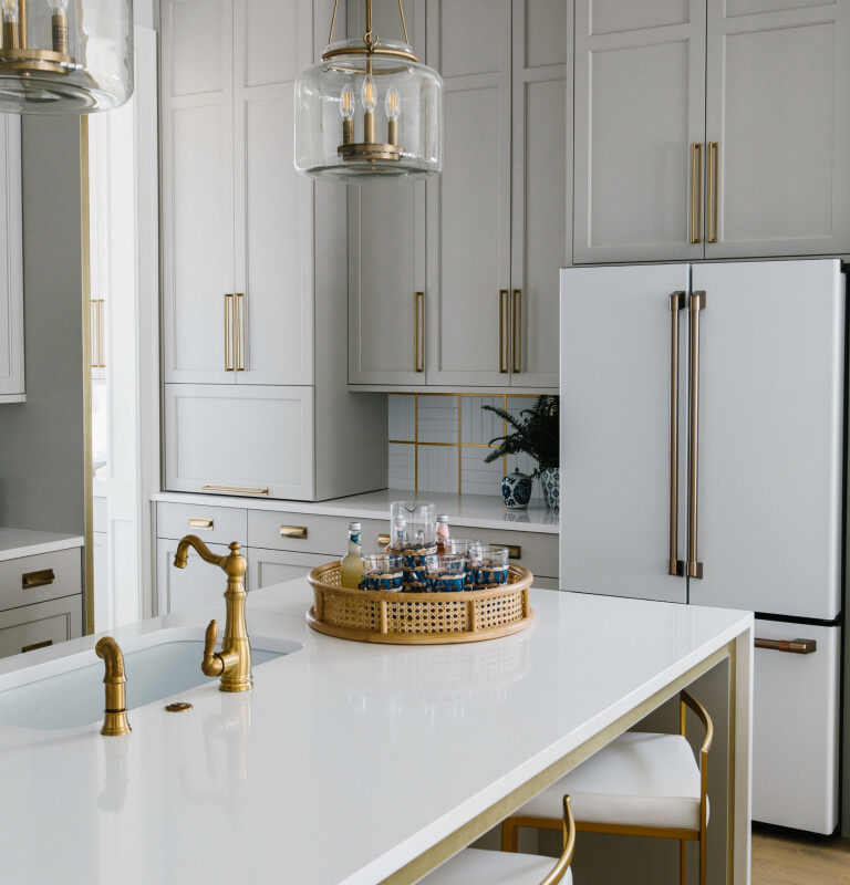 CAFÉ™ ENERGY STAR® 23.1 Cu. Ft. Smart Counter-Depth French-Door Refrigerator CWE23SP4MW2