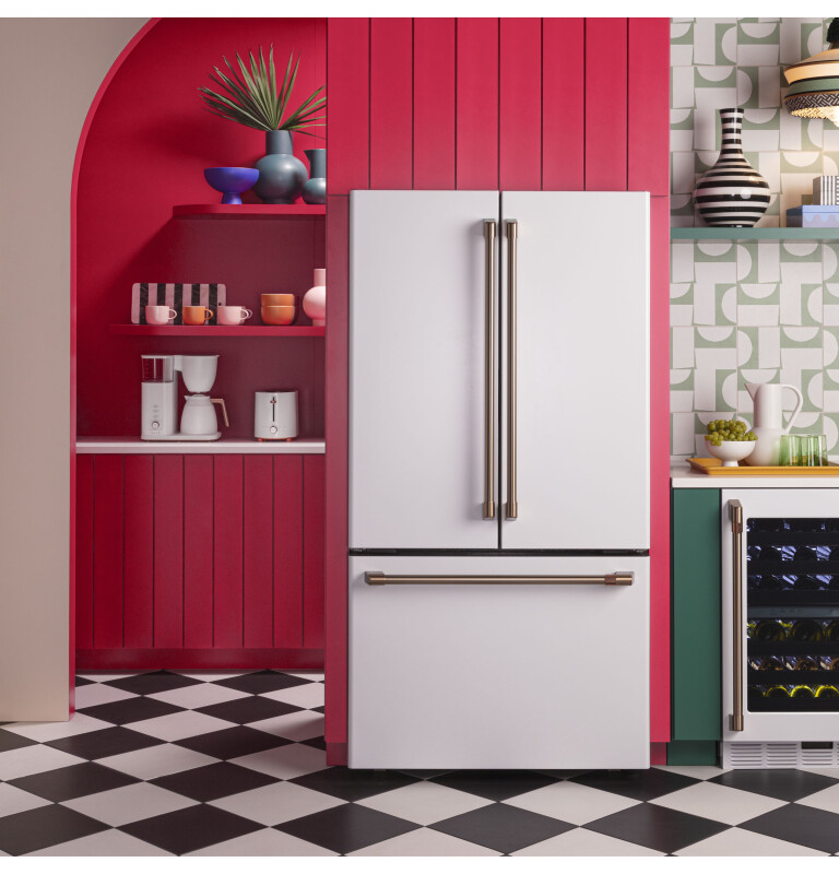 CAFÉ™ ENERGY STAR® 23.1 Cu. Ft. Smart Counter-Depth French-Door Refrigerator CWE23SP4MW2