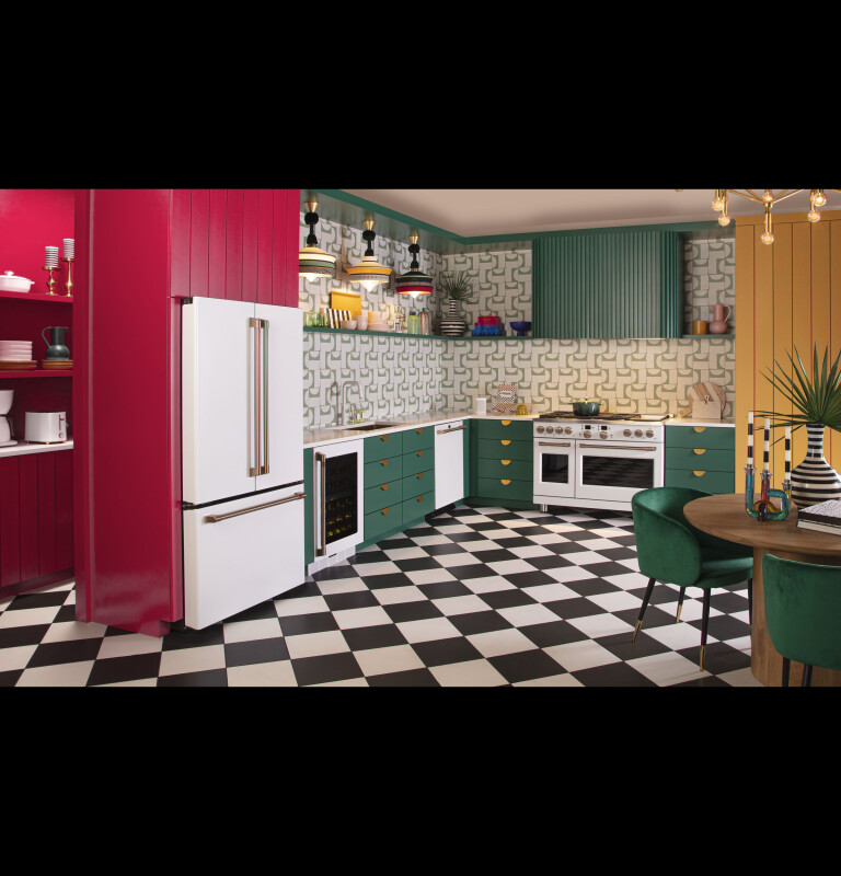 CAFÉ™ ENERGY STAR® 23.1 Cu. Ft. Smart Counter-Depth French-Door Refrigerator CWE23SP4MW2