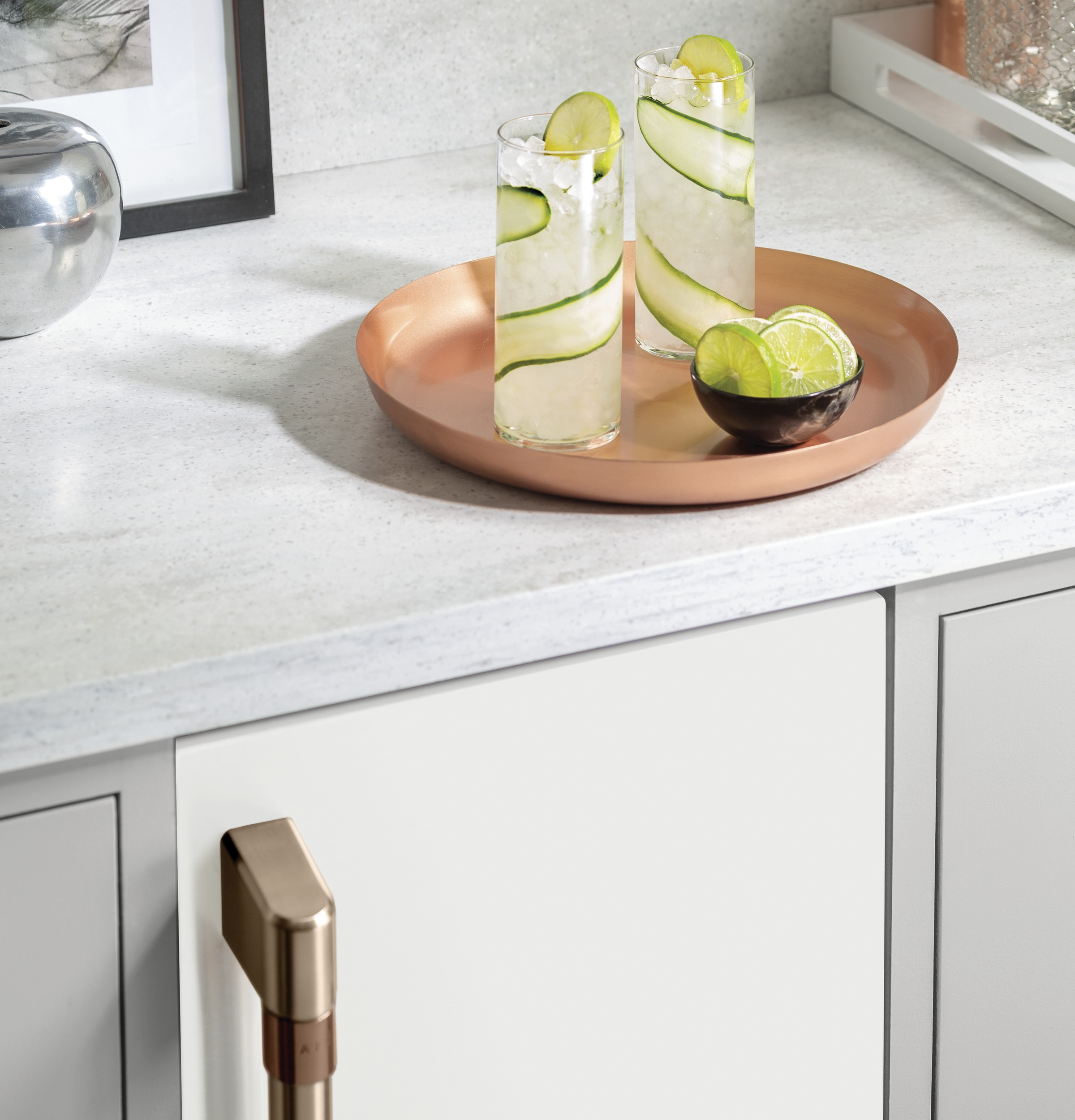 CAFÉ™ Ice maker Handle Kit - Brushed Bronze CXXN1H1PNBZ