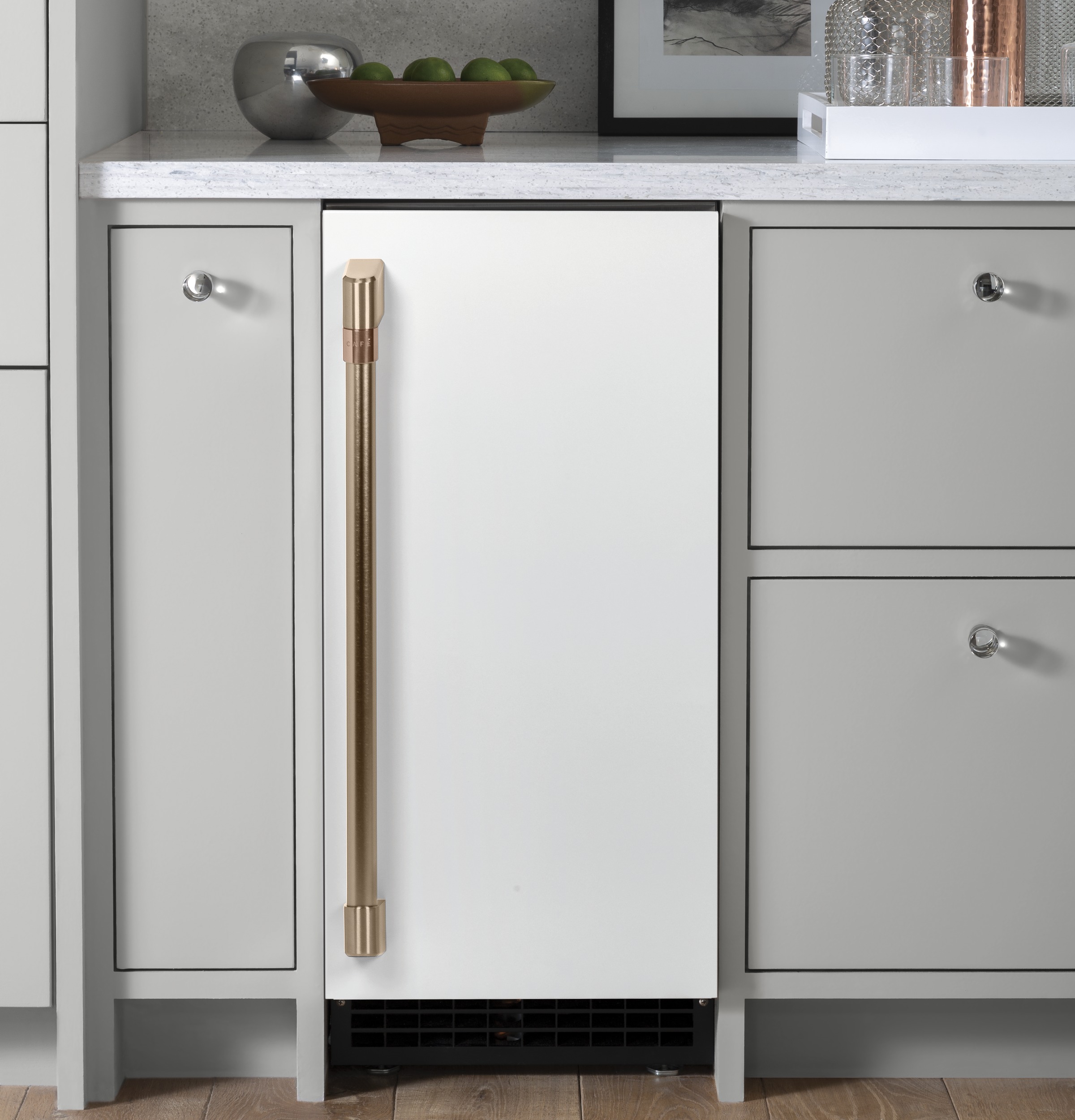 CAFÉ™ Ice maker Handle Kit - Brushed Bronze CXXN1H1PNBZ