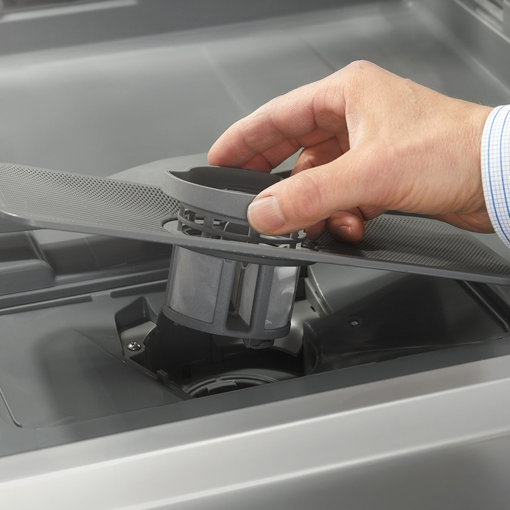 6 Place Setting Countertop Dishwasher in Silver DDW631SDB