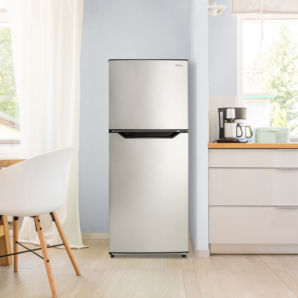 10.0 cu. ft. Apartment Size Fridge Top Mount DFF101B1BSSDB