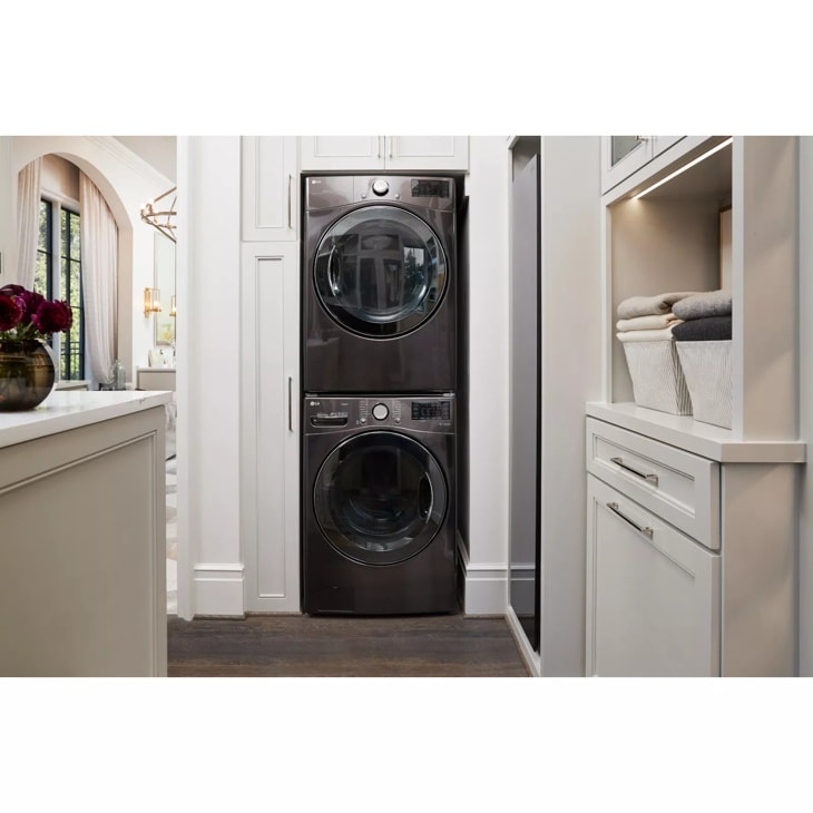 7.4 cu.ft. Smart wi-fi Enabled Gas Dryer with TurboSteam™ DLGX3901B