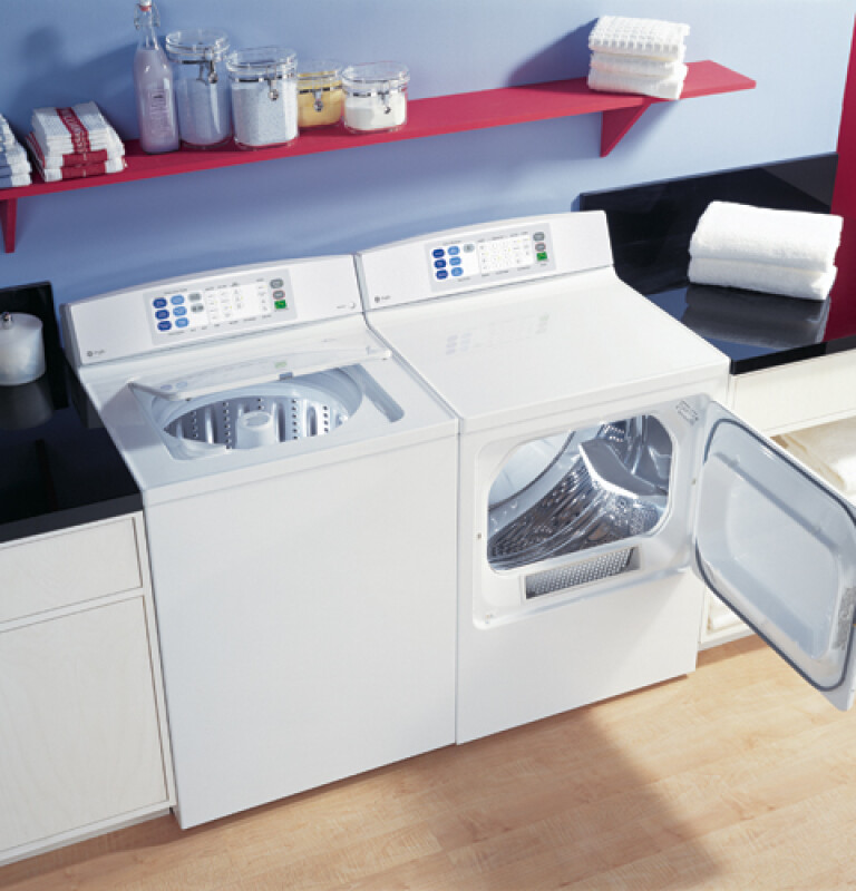 7.0 Cu. Ft. Super Capacity Gas Dryer with Stainless Steel Drum DPSB613GDWW