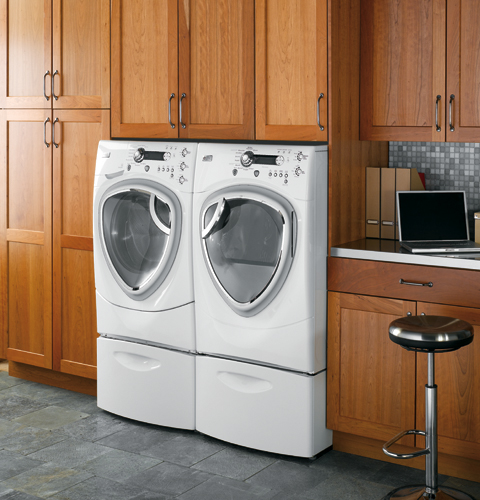 7.5 Cu. Ft. Colossal Capacity Gas Dryer DPVH880GJWW