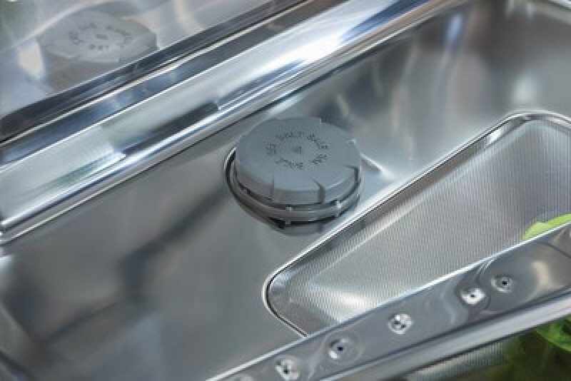 24" Dishwasher with Water Softener DW2450WS