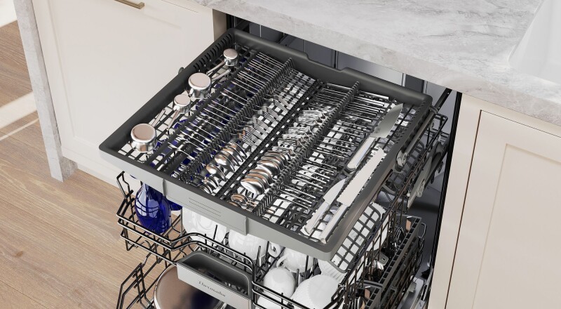 Emerald® Dishwasher 24'' Professional, DWHD640EFP