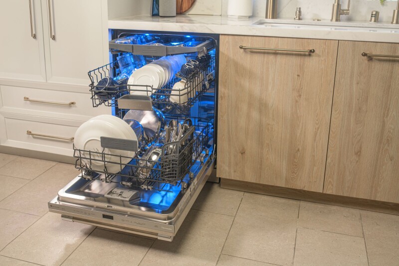 Sapphire - Professional Handle - $500 w/1,2,Free DWHD660EFP