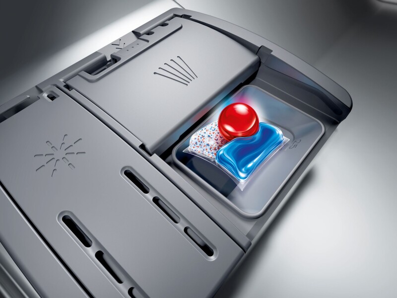Star Sapphire® Dishwasher 24'' Masterpiece® DWHD661EFM