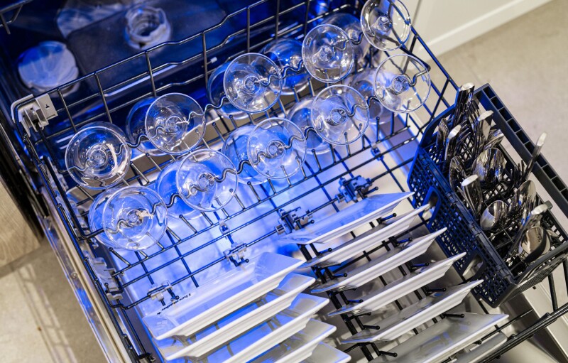 Star Sapphire® Dishwasher 24'' Masterpiece® DWHD661EFM