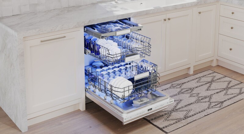 Star Sapphire® Dishwasher 24'' Masterpiece® DWHD661EFM