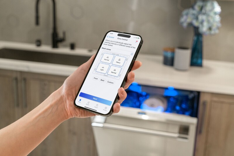 Sapphire 24" Top Control Smart Built-In Tub Dishwasher with 3rd Rack and Interior Light, 42 dBA DWHD661EFP