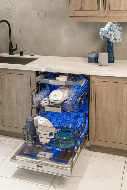 Sapphire 24" Top Control Smart Built-In Tub Dishwasher with 3rd Rack and Interior Light, 42 dBA DWHD661EFP