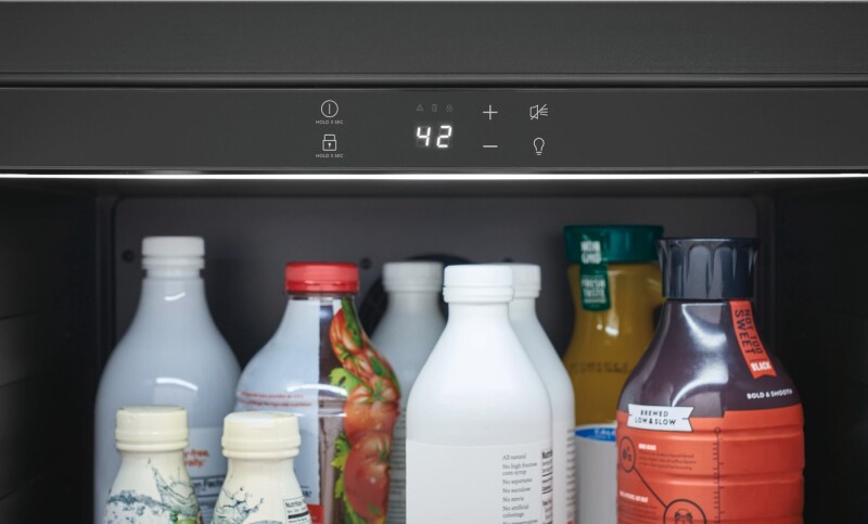 5.1 Cu. Ft. Under-Counter Beverage Center EI24BC15VS