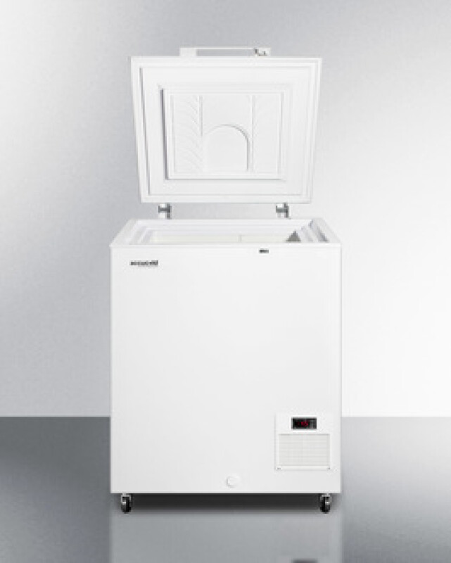 4.8 Cu.Ft. Chest Freezer EL11LT