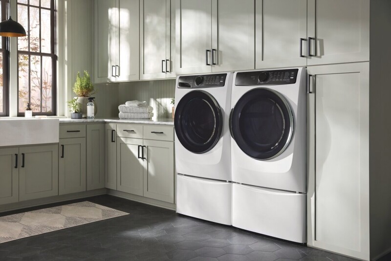 700 Series Electric Dryer - 8.0 Cu. Ft. ELFE7738MW