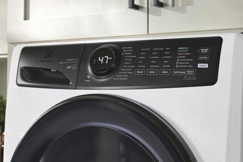 700 Series Front Load Washer with Smartboost®, designed for cold water efficiency - 4.5 Cu. Ft. ELFW7738MW