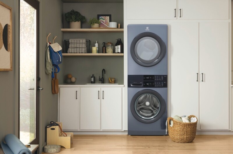 300 Series Laundry Tower Single Unit Washer & Electric Dryer ELTE7300AD